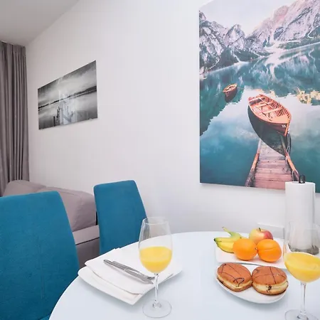 Modern Apartment *